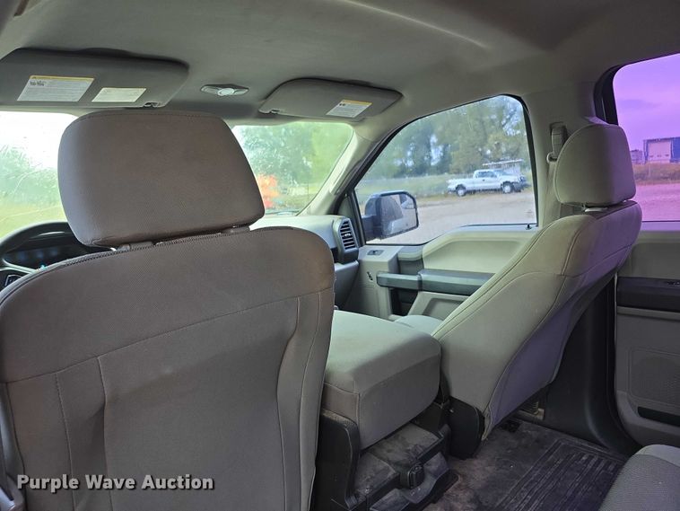 image for item EF3865 2016 Ford  F150 XL SuperCrew pickup truck