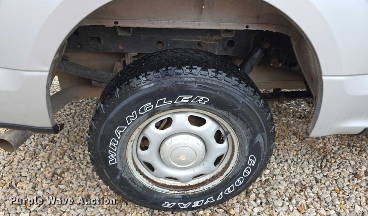 image for item EF3865 2016 Ford  F150 XL SuperCrew pickup truck