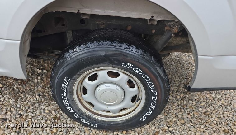 image for item EF3865 2016 Ford  F150 XL SuperCrew pickup truck