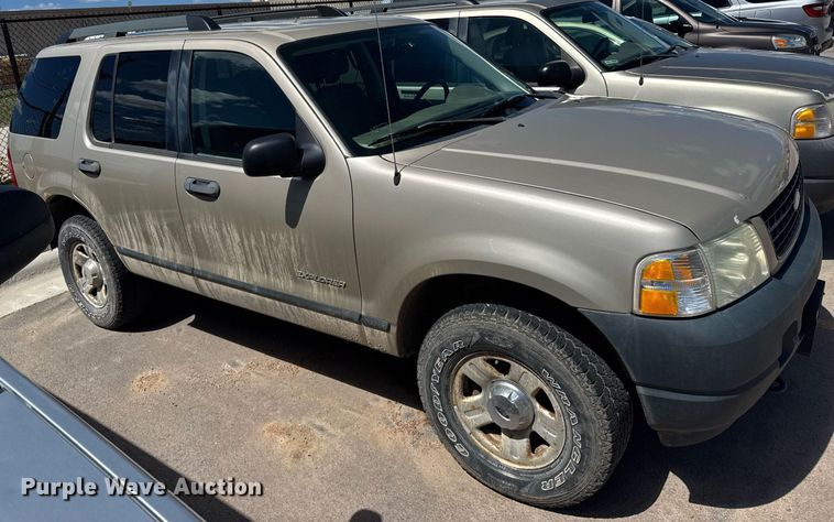 image for item EG6413 2005 Ford Explorer SUV