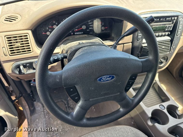 image for item EG6413 2005 Ford Explorer SUV
