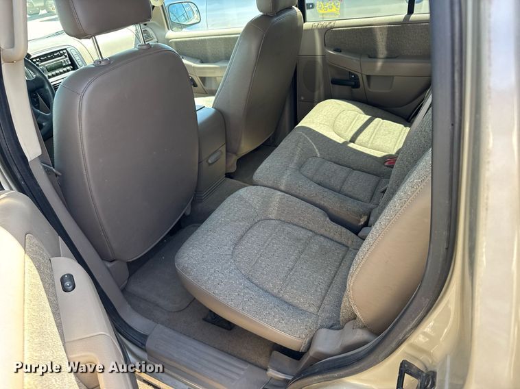 image for item EG6413 2005 Ford Explorer SUV
