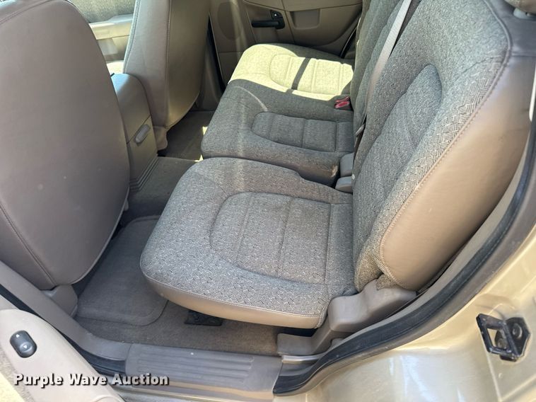 image for item EG6413 2005 Ford Explorer SUV
