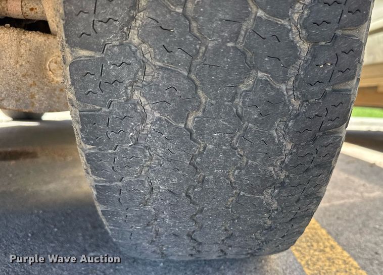 image for item EG6413 2005 Ford Explorer SUV