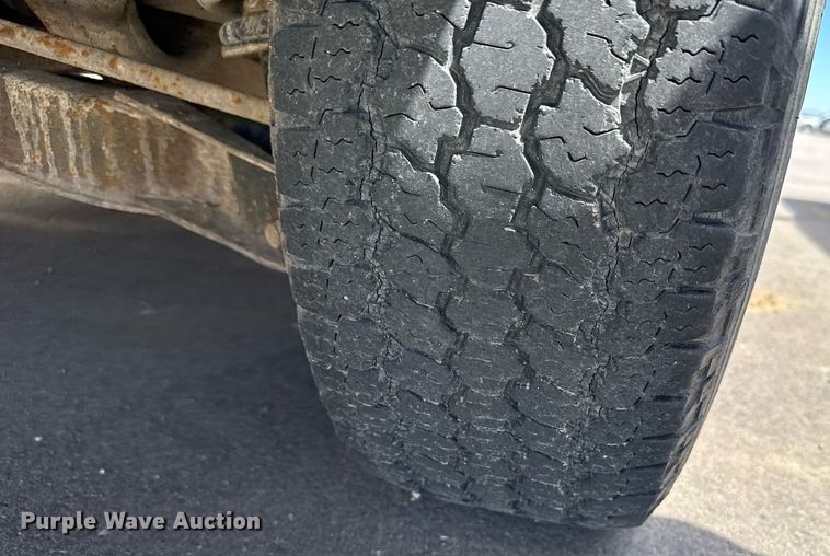 image for item EG6413 2005 Ford Explorer SUV