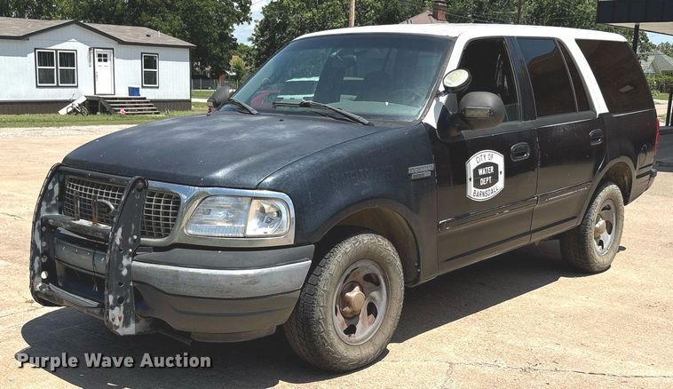 image for item EG8136 2001 Ford Expedition XLT SUV