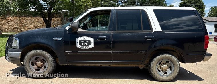 image for item EG8136 2001 Ford Expedition XLT SUV