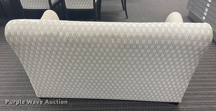 image for item EG8242 Couch