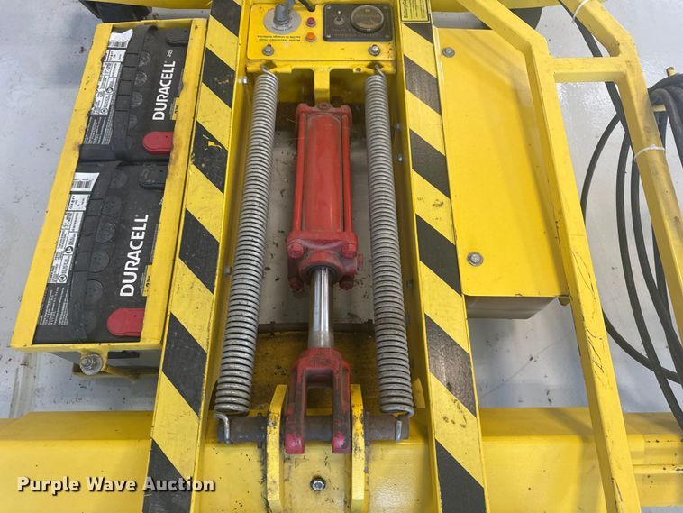 image for item EG8243 Chopper Spotter helicopter tug