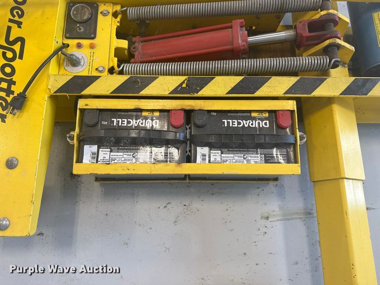 image for item EG8243 Chopper Spotter helicopter tug