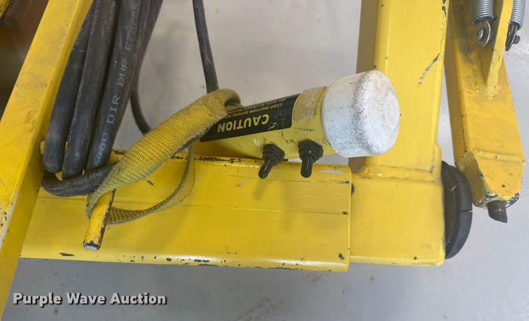 image for item EG8243 Chopper Spotter helicopter tug