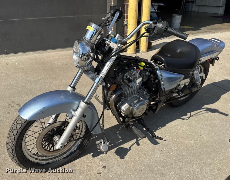 image for item EH7480 (2) Suzuki GZ250 motorcycles