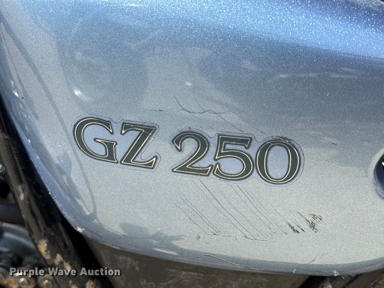 image for item EH7480 (2) Suzuki GZ250 motorcycles