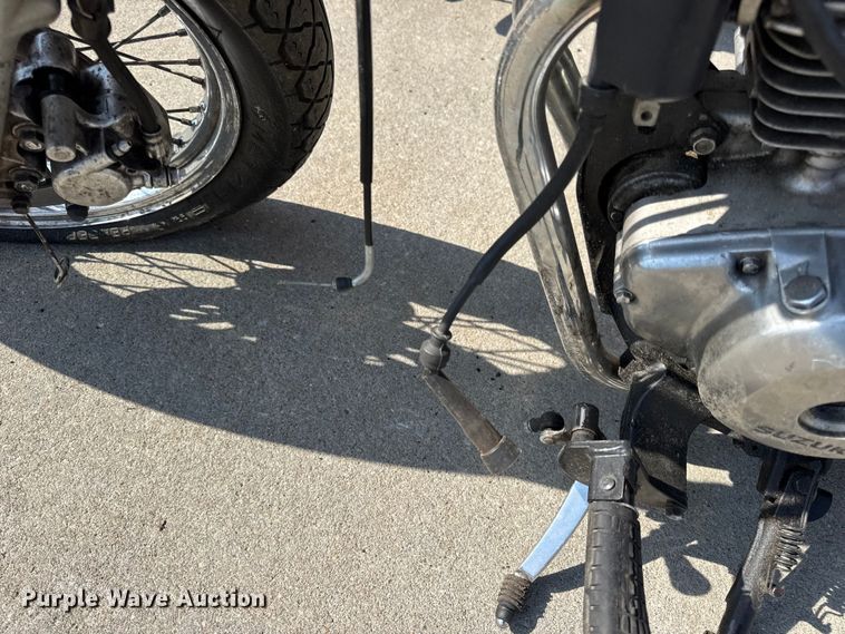 image for item EH7480 (2) Suzuki GZ250 motorcycles