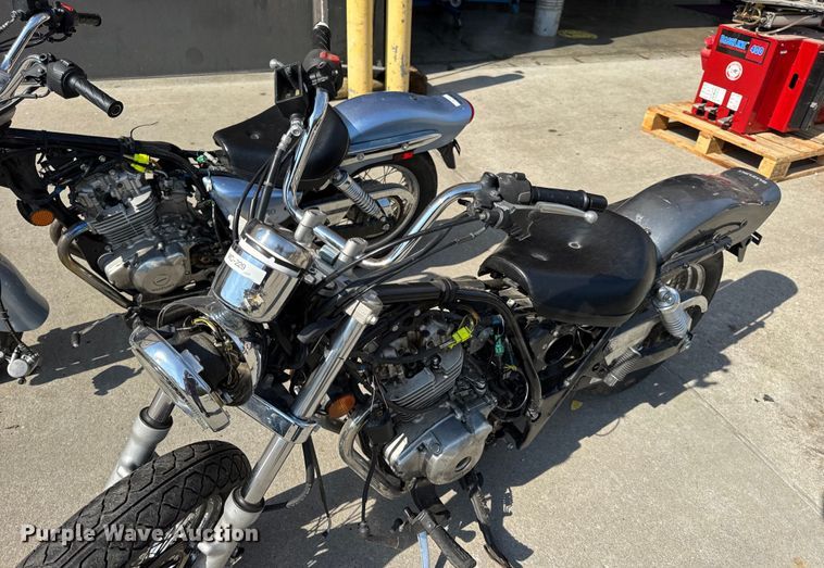 image for item EH7480 (2) Suzuki GZ250 motorcycles