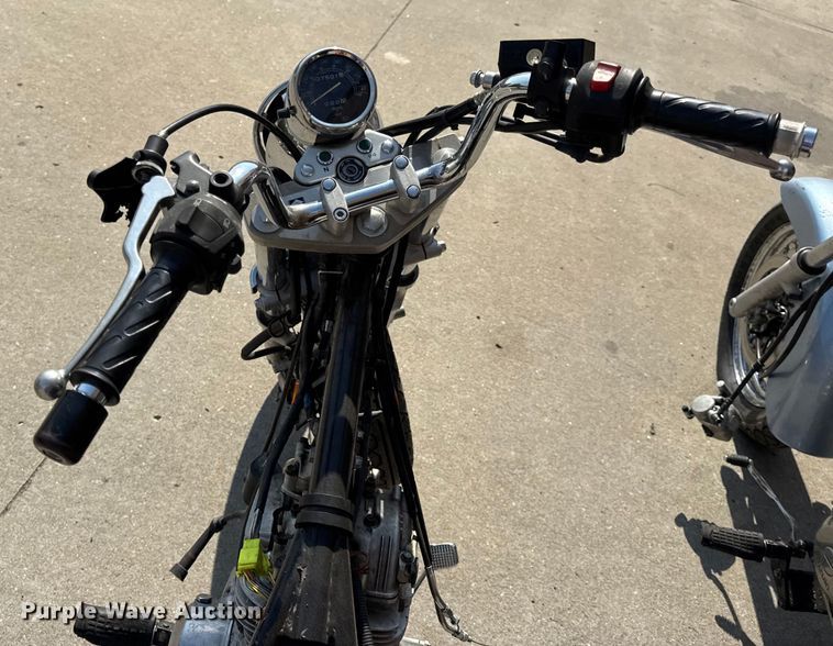 image for item EH7480 (2) Suzuki GZ250 motorcycles