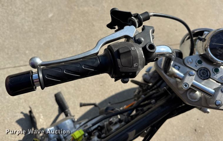 image for item EH7480 (2) Suzuki GZ250 motorcycles