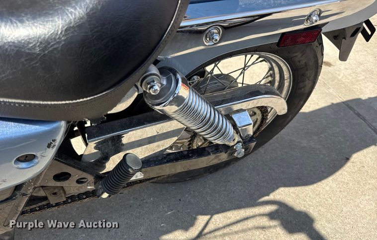 image for item EH7480 (2) Suzuki GZ250 motorcycles