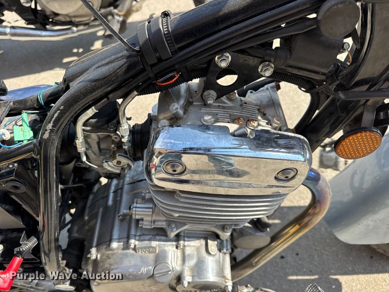 image for item EH7480 (2) Suzuki GZ250 motorcycles