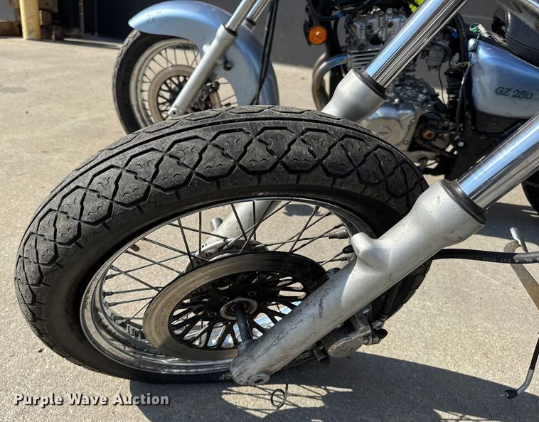 image for item EH7480 (2) Suzuki GZ250 motorcycles