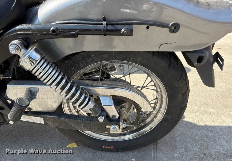 image for item EH7480 (2) Suzuki GZ250 motorcycles