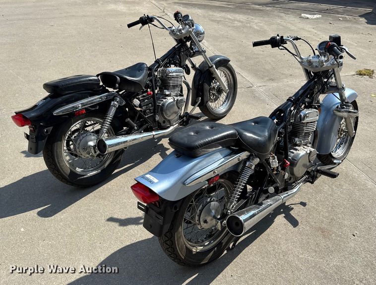 image for item EH7482 (2) Suzuki GZ250 motorcycles