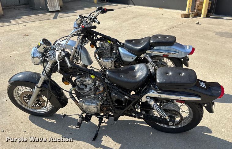 image for item EH7482 (2) Suzuki GZ250 motorcycles