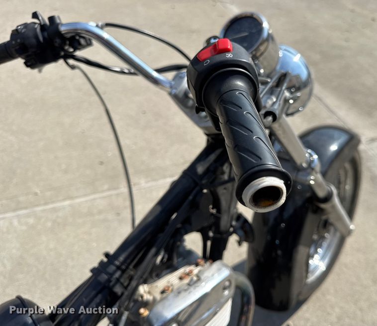 image for item EH7482 (2) Suzuki GZ250 motorcycles