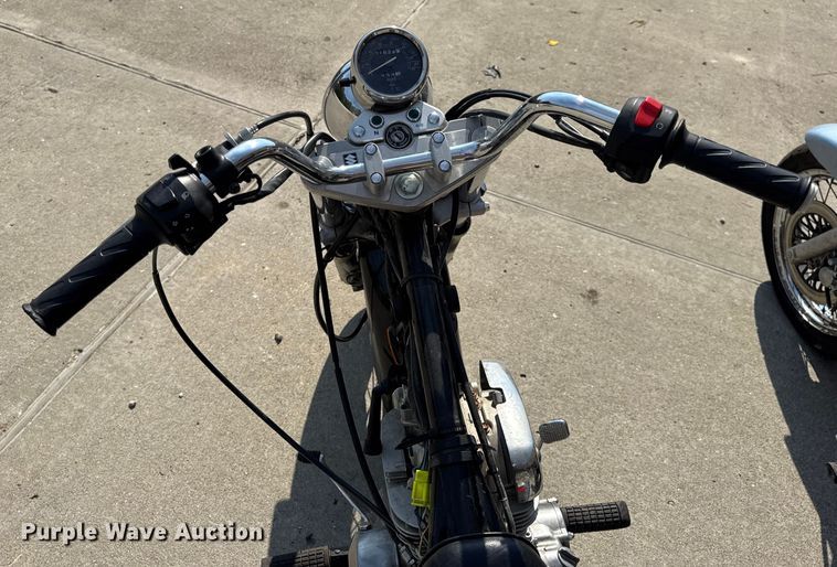 image for item EH7482 (2) Suzuki GZ250 motorcycles