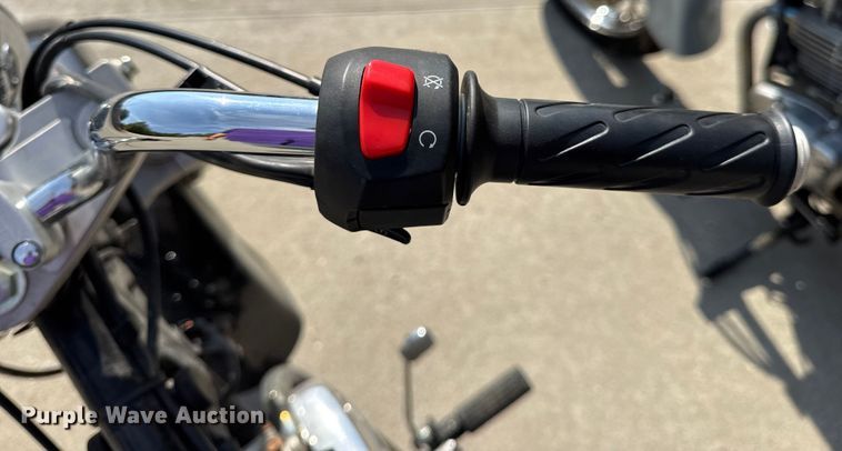 image for item EH7482 (2) Suzuki GZ250 motorcycles