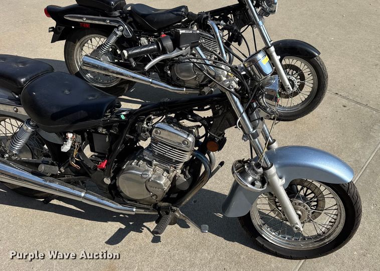 image for item EH7482 (2) Suzuki GZ250 motorcycles