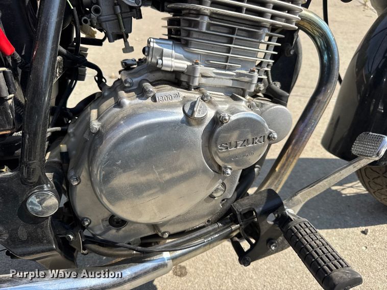 image for item EH7482 (2) Suzuki GZ250 motorcycles