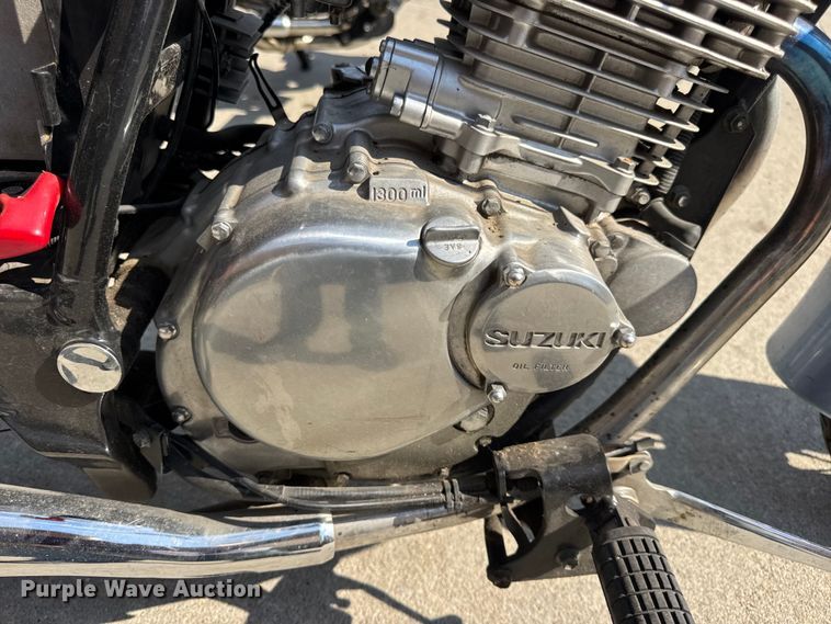 image for item EH7482 (2) Suzuki GZ250 motorcycles