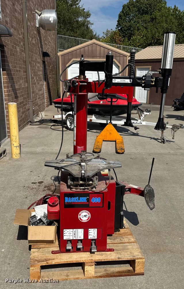 image for item EH7483 Coats Baseline 400 rim clamp tire machine