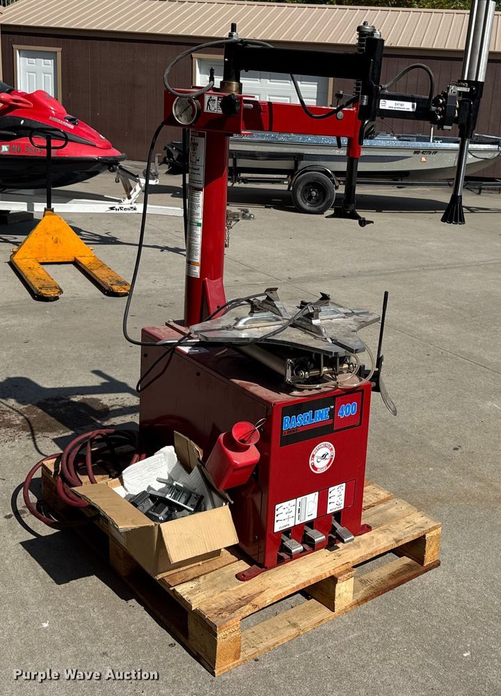 image for item EH7483 Coats Baseline 400 rim clamp tire machine