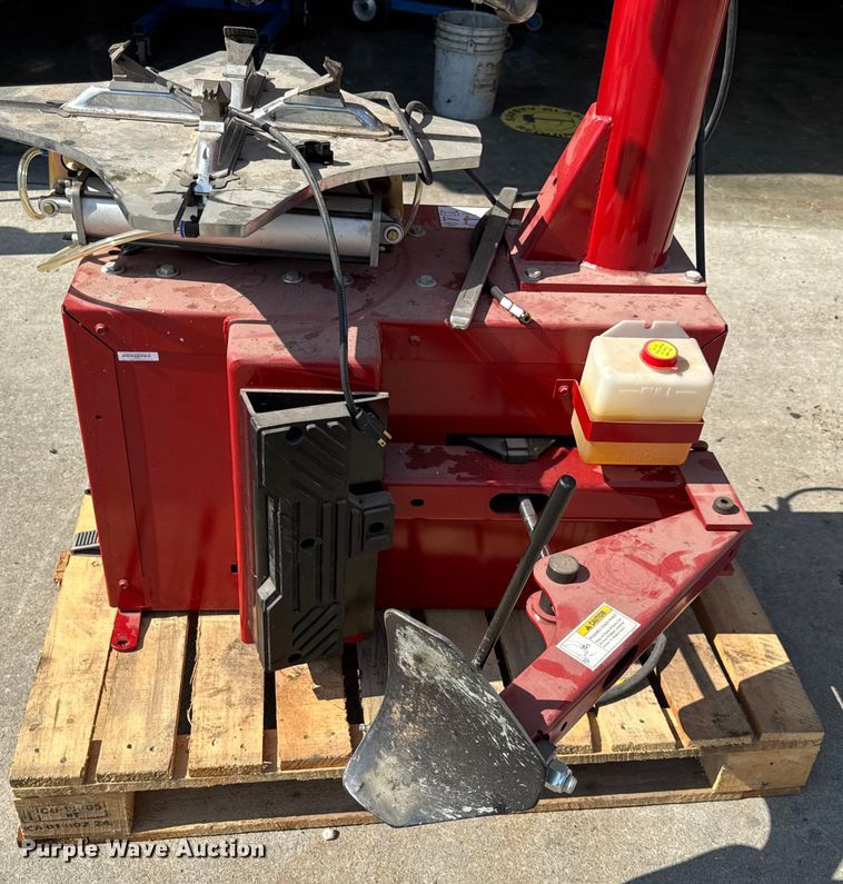 image for item EH7483 Coats Baseline 400 rim clamp tire machine