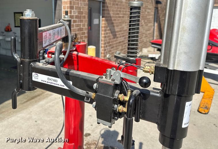 image for item EH7483 Coats Baseline 400 rim clamp tire machine