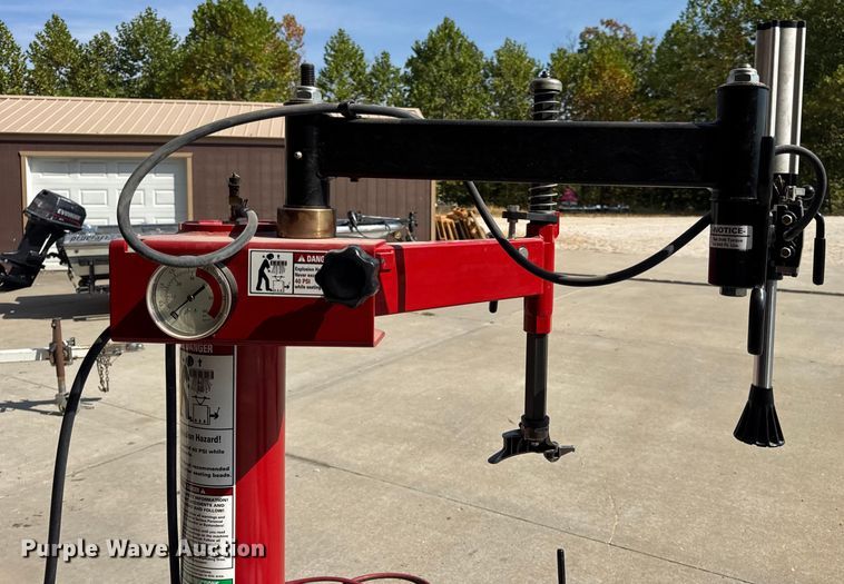 image for item EH7483 Coats Baseline 400 rim clamp tire machine