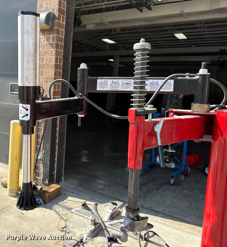 image for item EH7483 Coats Baseline 400 rim clamp tire machine