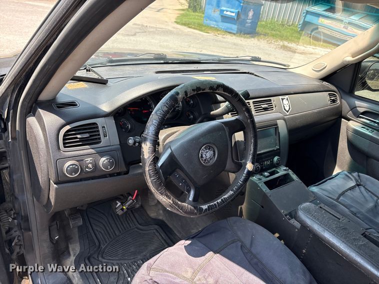 image for item EM0649 2011 Chevrolet Tahoe Police SUV