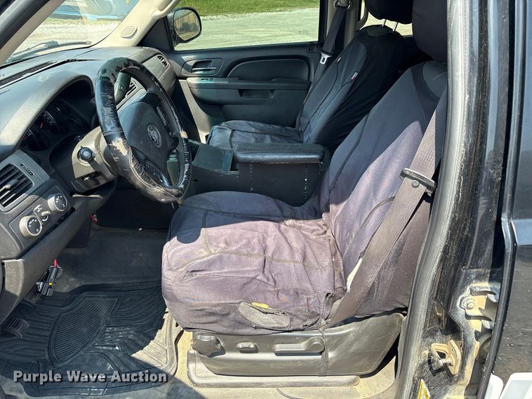 image for item EM0649 2011 Chevrolet Tahoe Police SUV