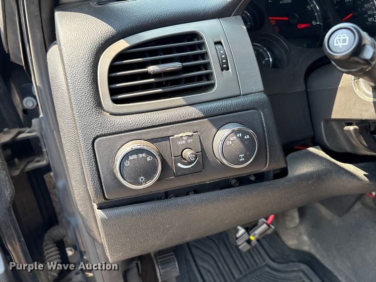 image for item EM0649 2011 Chevrolet Tahoe Police SUV