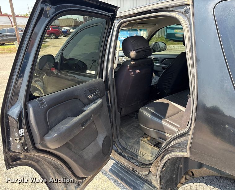 image for item EM0649 2011 Chevrolet Tahoe Police SUV