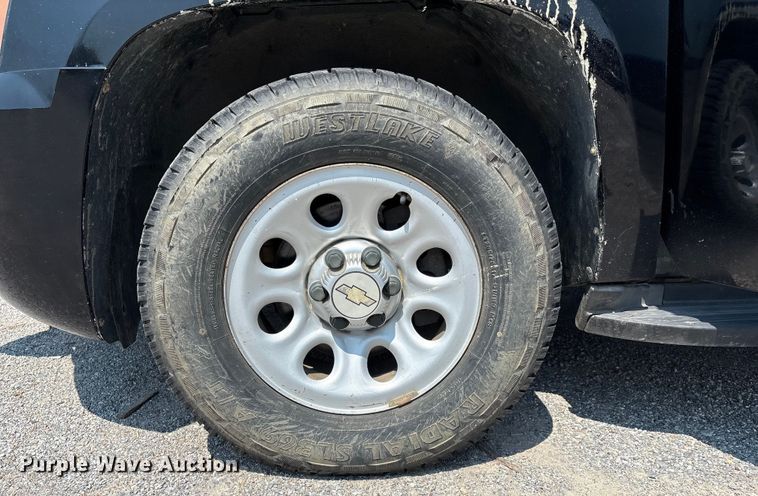 image for item EM0649 2011 Chevrolet Tahoe Police SUV