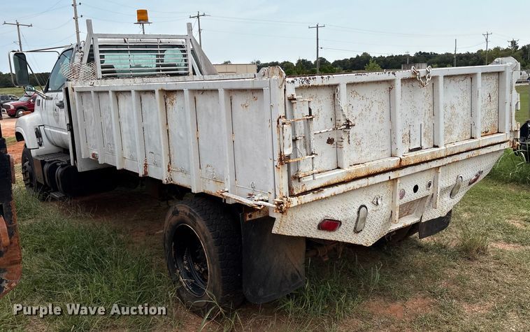 image for item EM0653 2000 GMC C6500 dump truck