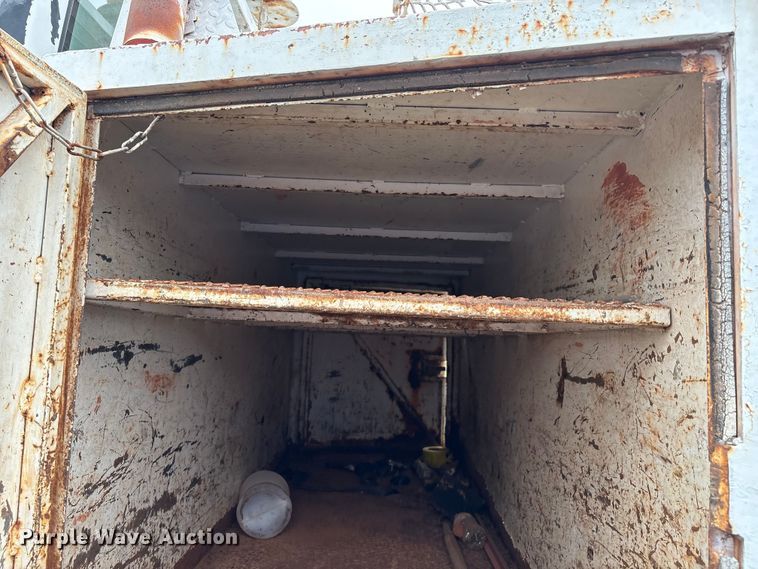 image for item EM0653 2000 GMC C6500 dump truck