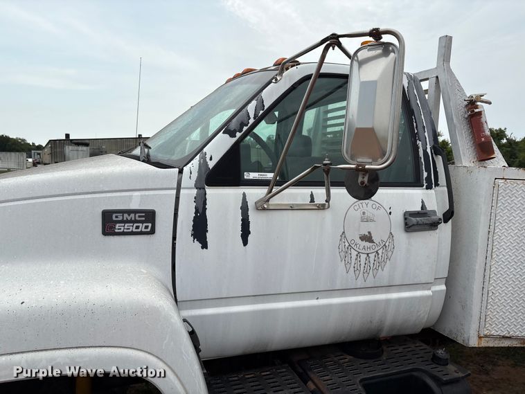 image for item EM0653 2000 GMC C6500 dump truck