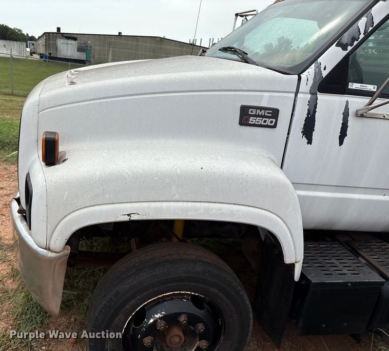 image for item EM0653 2000 GMC C6500 dump truck