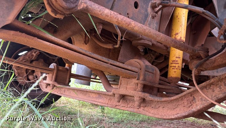 image for item EM0653 2000 GMC C6500 dump truck