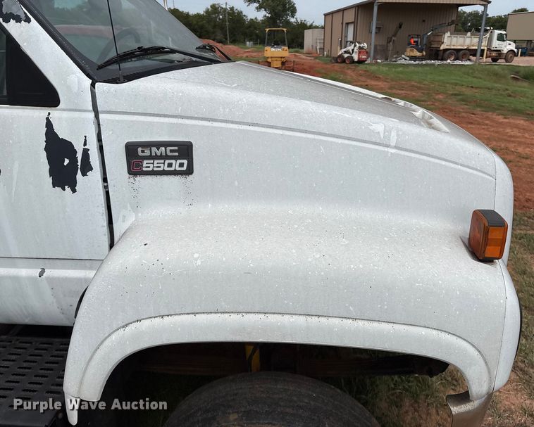 image for item EM0653 2000 GMC C6500 dump truck